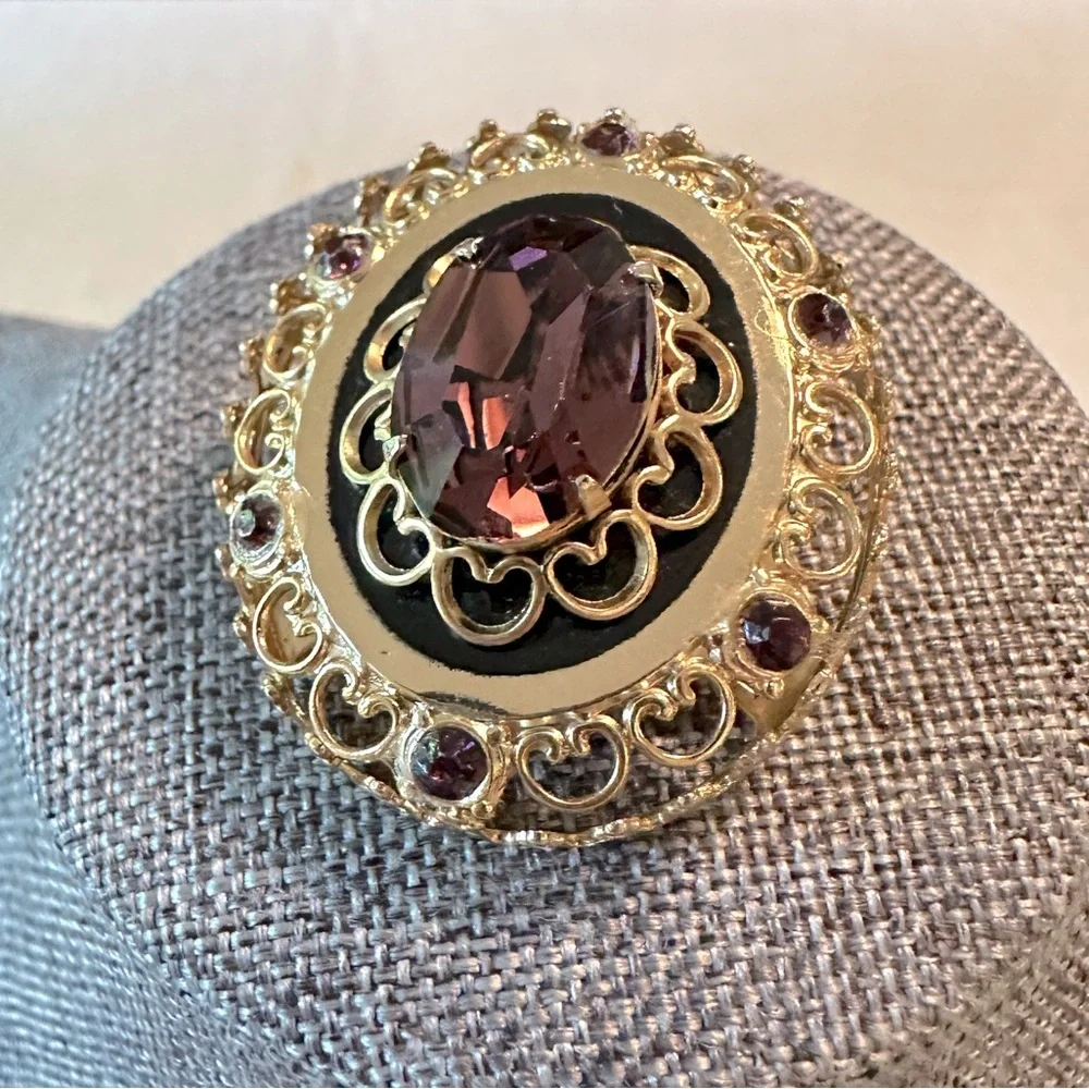 Vintage Coro Brooch Amethyst Purple Heart Filigree MCM Victorian Revival Brooch - Picture 4 of 13